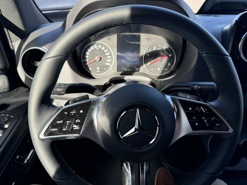 New 2025 Mercedes-Benz Sprinter 2500 image 25