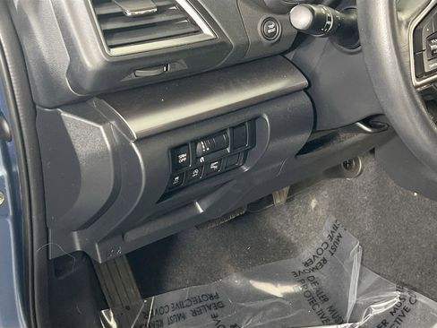 Used 2023 Subaru Crosstrek 2.5i Limited image 10