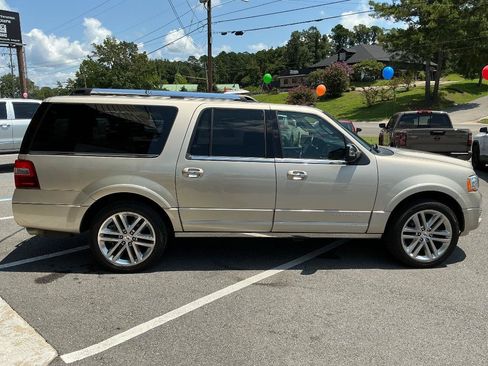 Used 2017 Ford Expedition EL Platinum RWD image 7