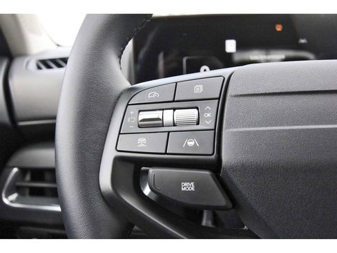 Used 2025 Kia K4 EX image 16