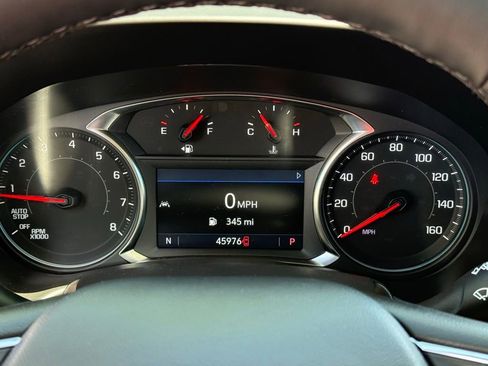 Used 2024 Chevrolet Equinox Premier AWD/4WD image 17