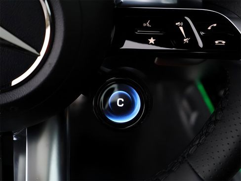 New 2026 Mercedes-Benz GLB 35 AMG 4MATIC image 37