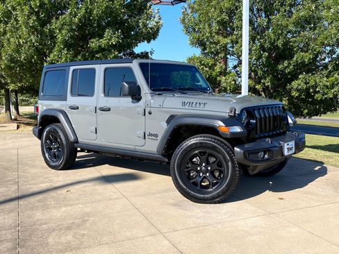 Used 2022 Jeep Wrangler Unlimited Sport image 1
