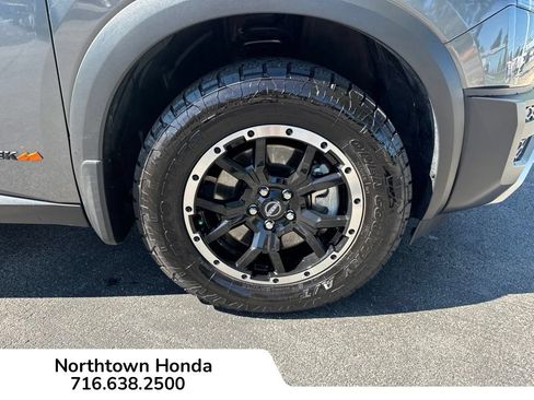 Used 2025 Nissan Pathfinder Rock Creek AWD/4WD image 15