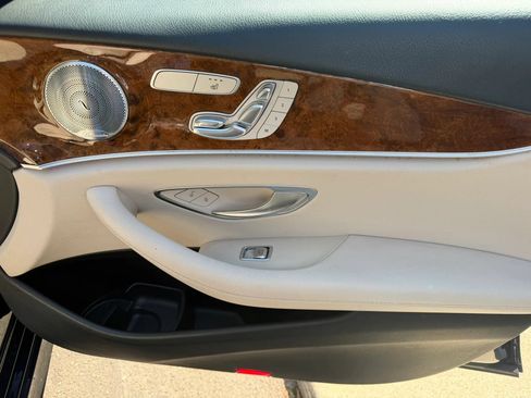 Used 2019 Mercedes-Benz E 300 4MATIC w/ Premium 1 Package image 8