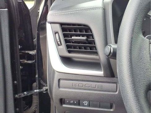 Certified 2024 Nissan Rogue S FWD image 18