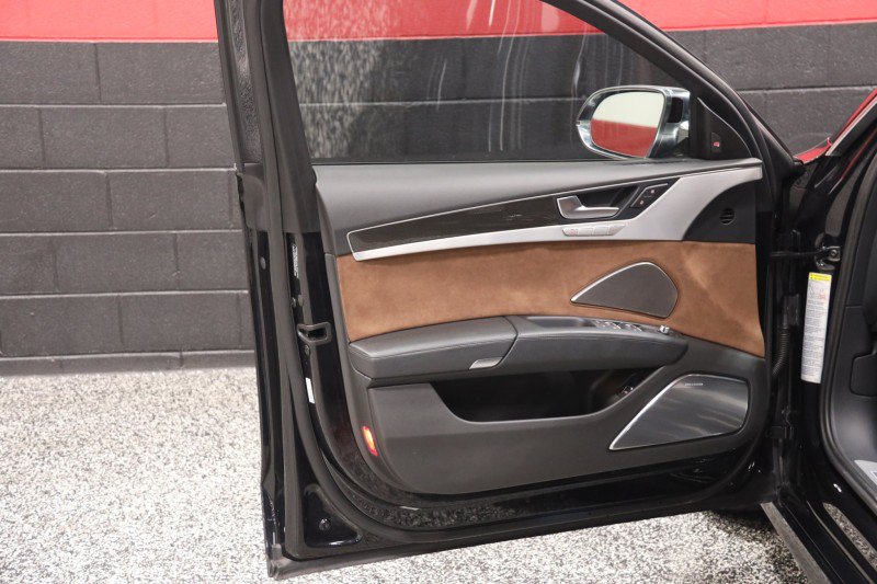 Used 2014 Audi S8 AWD/4WD image 34