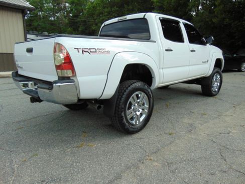 Used 2013 Toyota Tacoma 4x4 Double Cab w/ SR5 Pkg image 18