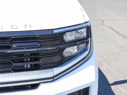 Certified 2025 Ford Expedition Platinum AWD/4WD image 10