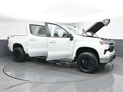 Used 2023 Chevrolet Silverado 1500 LT w/ Protection Package AWD/4WD image 45