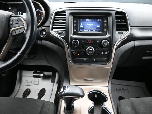 Used 2014 Jeep Grand Cherokee Laredo w/ Quick Order Package 23E AWD/4WD image 17