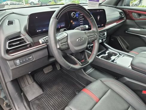 Used 2024 Chevrolet Traverse RS w/ LPO, Floor Liner Package AWD/4WD image 12