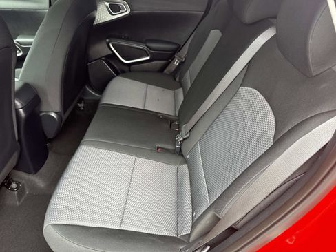 Used 2023 Kia Soul LX image 14