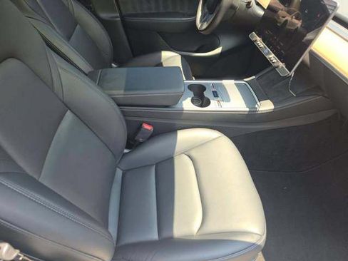 Used 2022 Tesla Model Y Performance AWD/4WD image 5