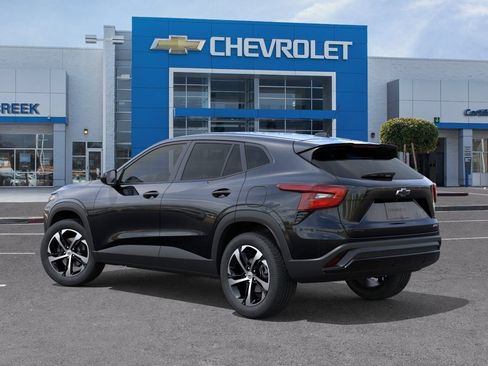 New 2026 Chevrolet Trax RS w/ Driver Confidence Package FWD image 5