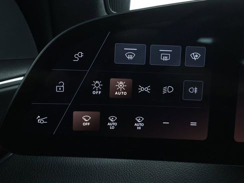 Used 2023 Lucid Air Touring image 14