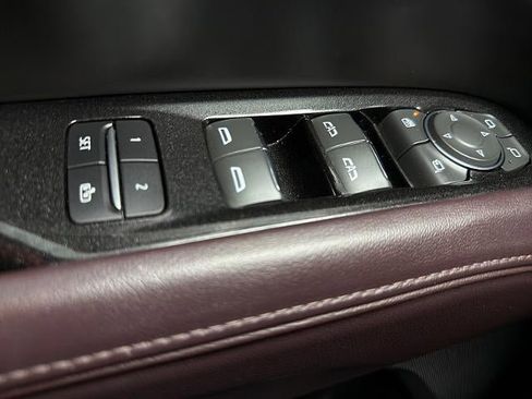 Used 2023 Cadillac Escalade ESV Sport Platinum w/ LPO, ONYX Package image 36