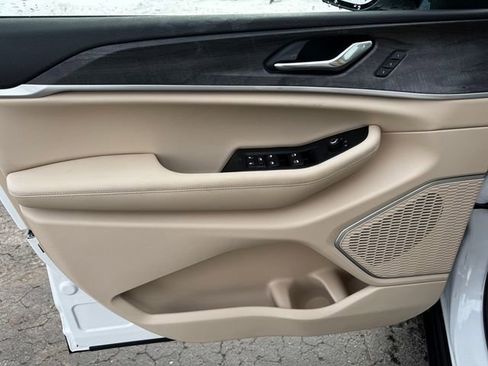 New 2026 Jeep Grand Cherokee Limited w/ Luxury Tech Group II image 22