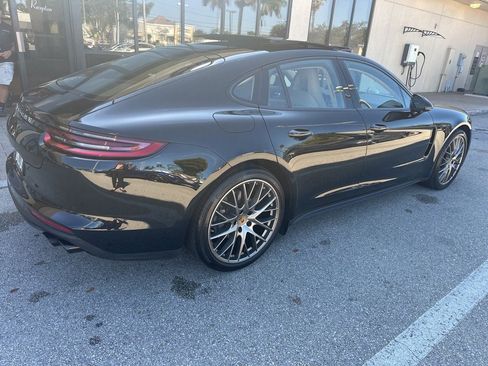 Used 2018 Porsche Panamera 4S image 5