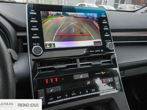 Used 2022 Toyota Avalon XLE image 25