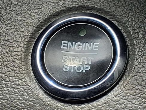 Used 2020 Ford F150 Lariat w/ Equipment Group 502A Luxury AWD/4WD image 12