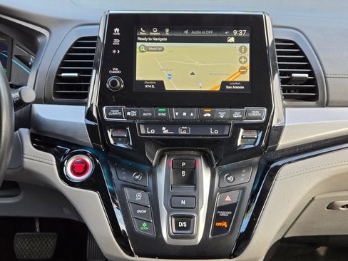 Certified 2022 Honda Odyssey Touring image 16