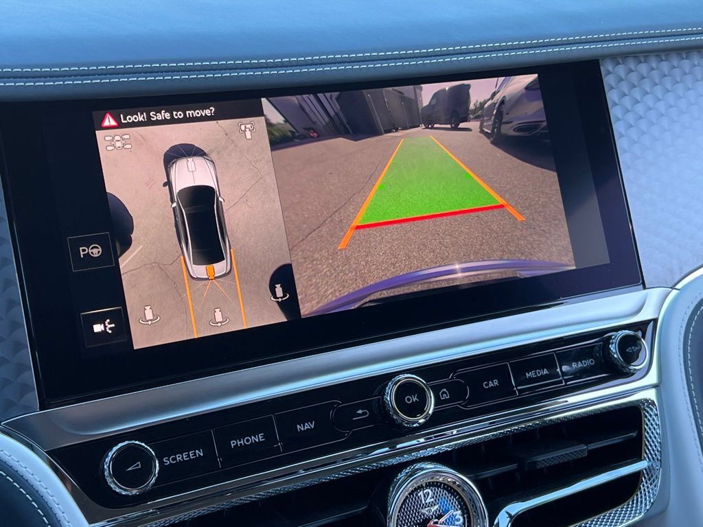 Certified 2025 Bentley Flying Spur Plug-In Hybrid w/ First Edition Specification AWD/4WD image 30