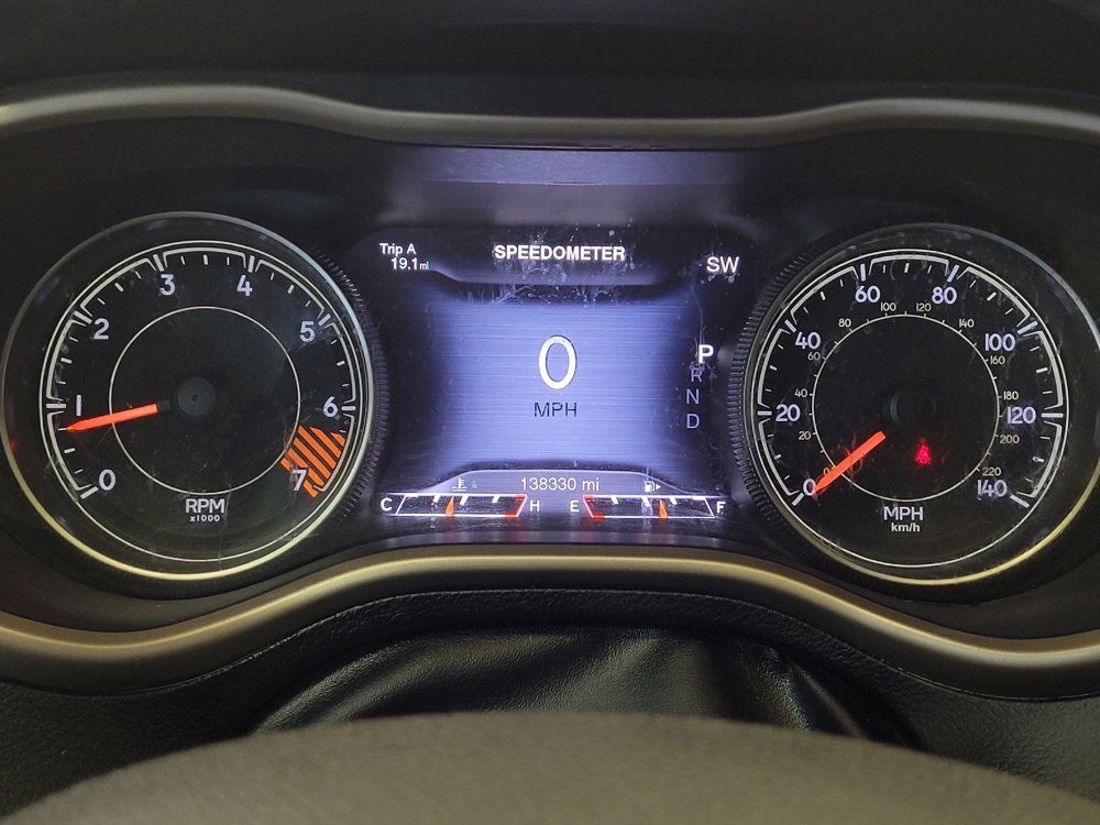 Used 2014 Jeep Cherokee Limited FWD image 23