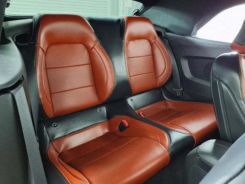 Used 2025 Ford Mustang GT Premium RWD image 10