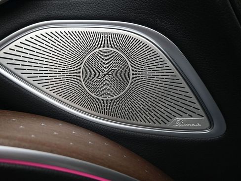 Used 2023 Mercedes-Benz EQS 580 4MATIC SUV image 12