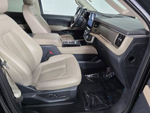 Used 2023 Ford Expedition Max Limited image 11