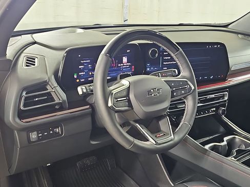 Certified 2024 Chevrolet Traverse Z71 w/ Enhanced Driving Package image 22