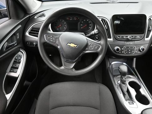 Used 2024 Chevrolet Malibu LT FWD image 11