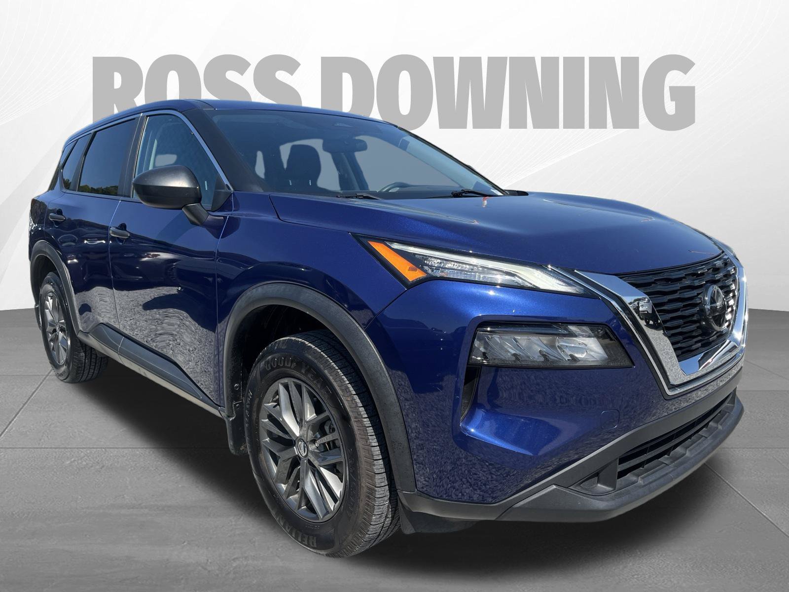 Used 2021 Nissan Rogue S FWD image 3
