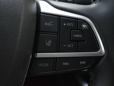 Used 2024 Toyota Highlander XSE AWD/4WD image 22