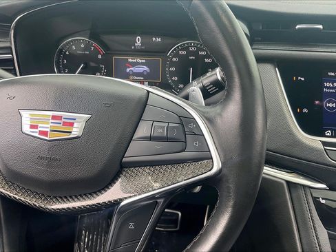 Used 2022 Cadillac XT5 Sportv w/ LPO, ONYX Package AWD/4WD image 24