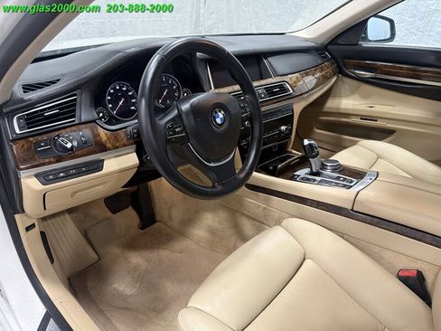 Used 2015 BMW 750Li RWD image 3