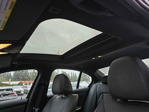 Used 2025 BMW 330i xDrive 330i xDrive w/ Convenience Package image 22