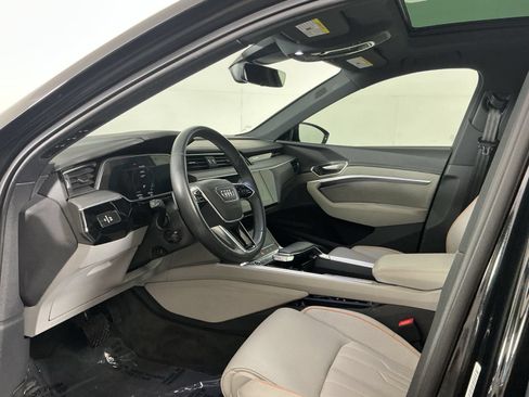 Used 2024 Audi Q8 e-tron Premium Plus w/ Prestige Package AWD/4WD image 11