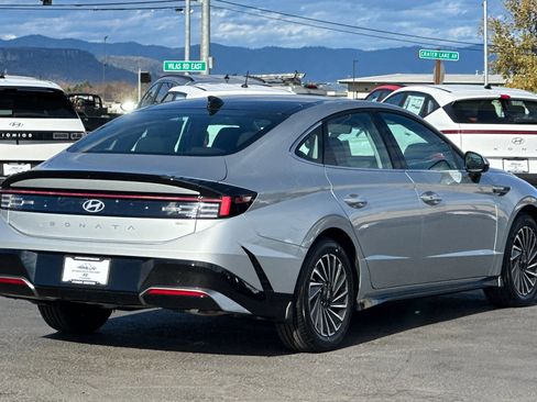 New 2026 Hyundai Sonata SEL FWD image 4