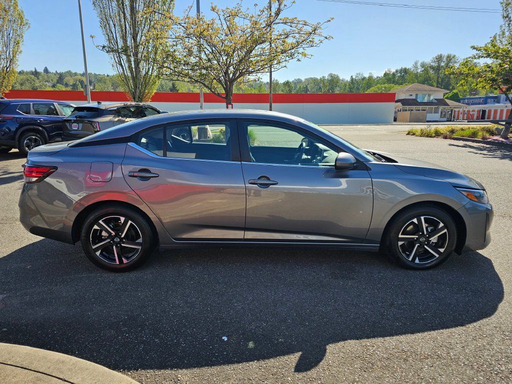 Used 2024 Nissan Sentra SV FWD image 4