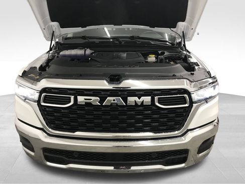 New 2026 RAM 1500 4x4 Crew Cab image 42