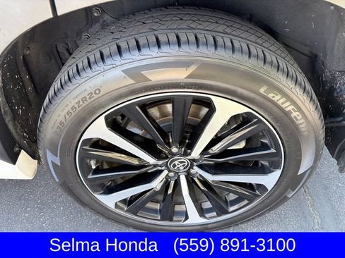 Used 2022 Toyota Highlander XSE AWD/4WD image 28