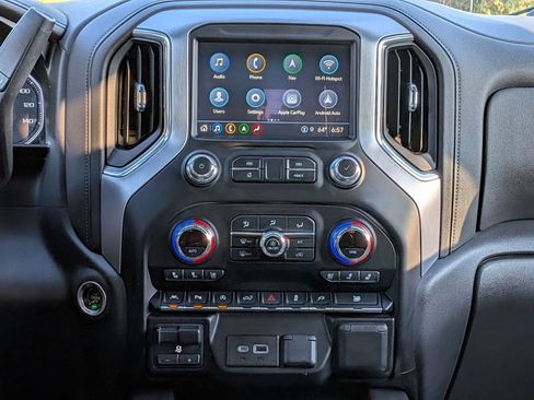 Used 2021 GMC Sierra 1500 SLT w/ SLT Convenience Package AWD/4WD image 23