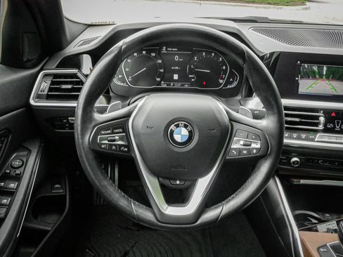 Used 2021 BMW 330i Sedan w/ Convenience Package RWD image 18