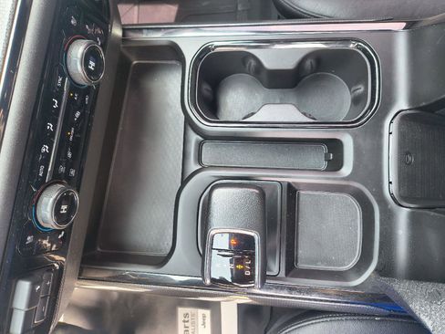 Used 2022 Chevrolet Silverado 1500 ZR2 image 23