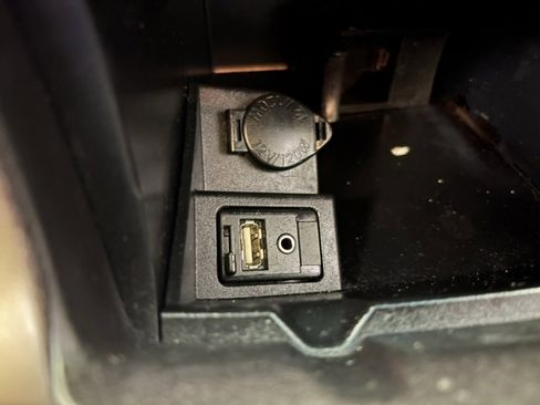 Used 2016 Toyota Camry SE image 28