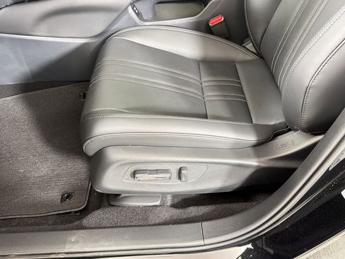 New 2026 Honda HR-V EX-L image 14