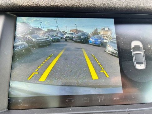 Used 2015 Land Rover Discovery Sport HSE AWD/4WD image 17