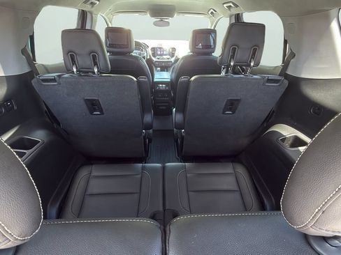 Used 2019 GMC Acadia SLT FWD image 13